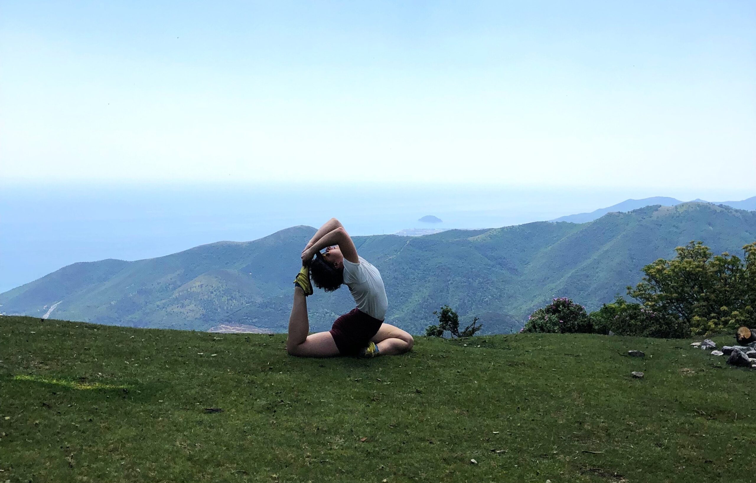 Scopri di più sull'articolo Yoga in cammino sulla riviera Ligure